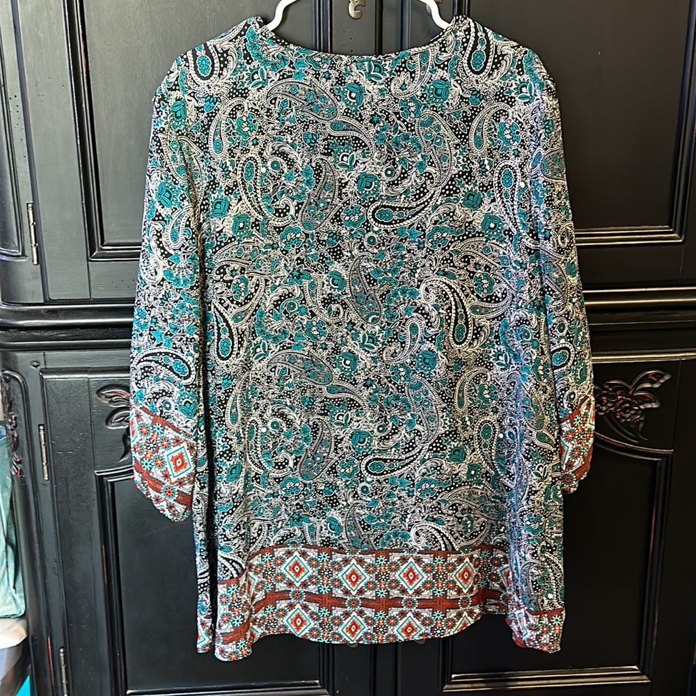 18/20W chic top with an extra long paisley meets southwest vibe Cato plus size - Picture 7 of 7